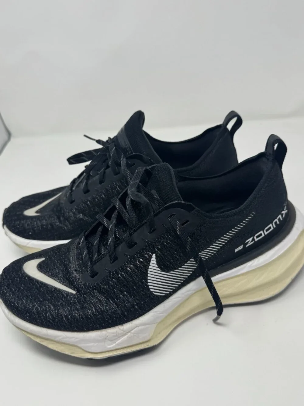 Nike ZoomX Invincible Run 3 Flyknit Black White Running Shoes Men's Size 9.5 DR2